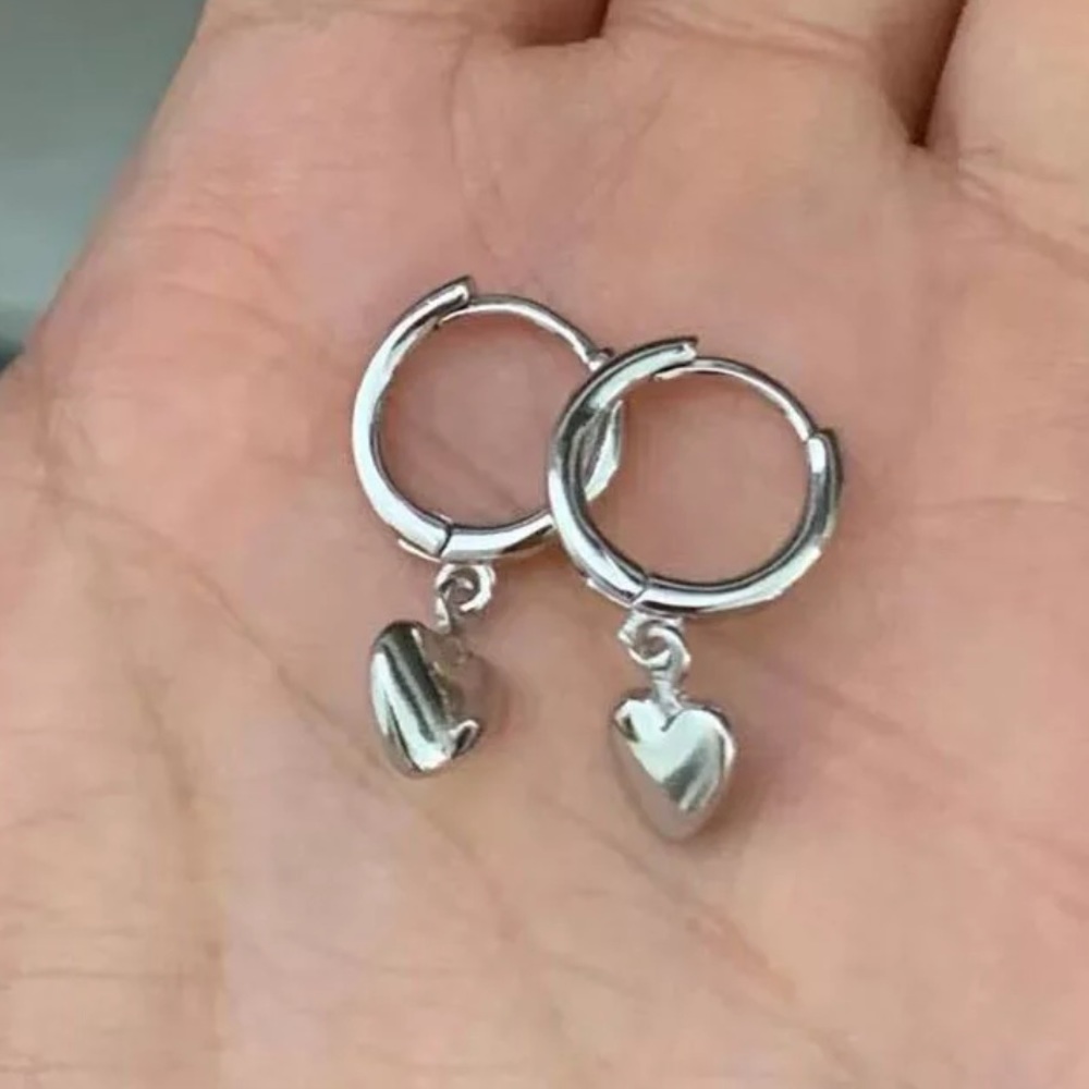 NEW 925 STERLING SILVER HEART HOOP EARRINGS, NICE EARRINGS, CUTE EARRINGS - Picture 7 of 7
